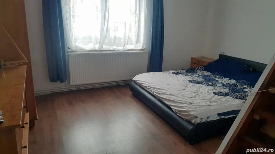 Casă cu 4 camere în Central