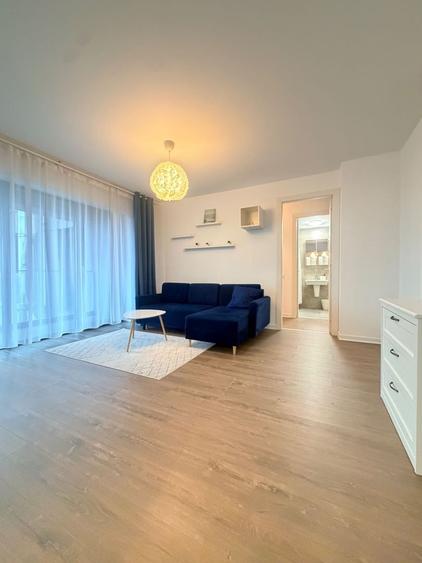 Apartament cu 3 camere semidecomandat, mobilat în Aviației