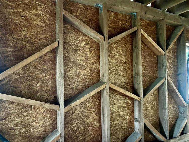 Casă individuală cu 5 camere cu Teren 500 Mp în Aeroport