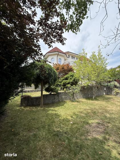 Casă cu 4 camere cu Teren 900 Mp în Sud