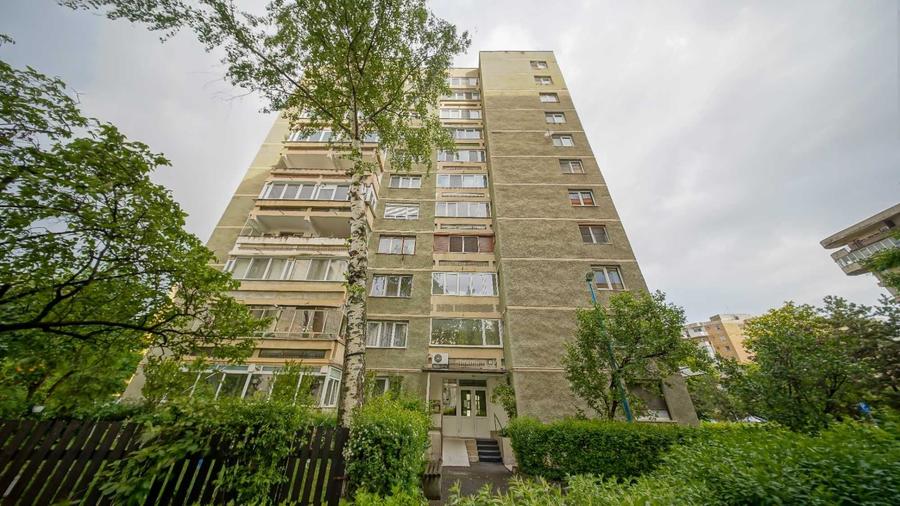 Apartament cu 3 camere decomandat în Griviței