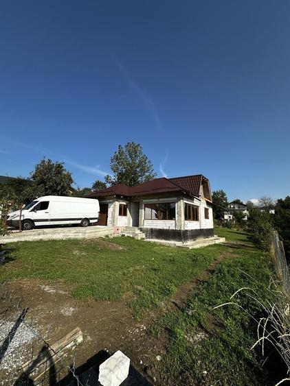 Casă cu 3 camere în Poiana