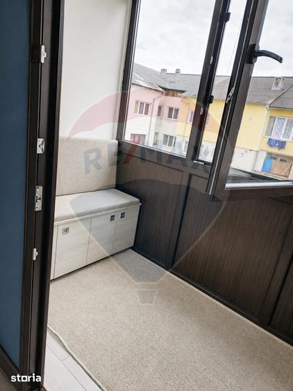 Apartament cu 2 camere, mobilat în Central