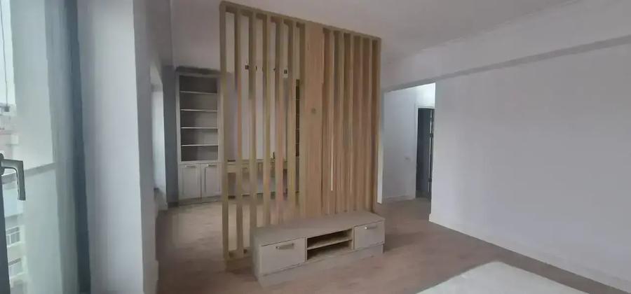 Penthouse cu 4 camere decomandat, mobilat în Timpuri Noi