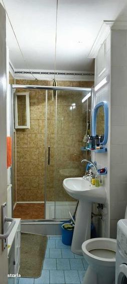 Apartament cu 4 camere decomandat în Vasile Aaron