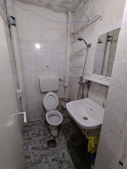 Garsonieră decomandată în Central