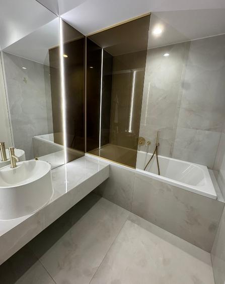 Apartament cu 2 camere decomandat, mobilat în Central