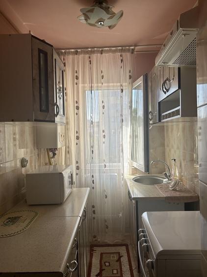 Apartament cu 2 camere decomandat, mobilat în Central