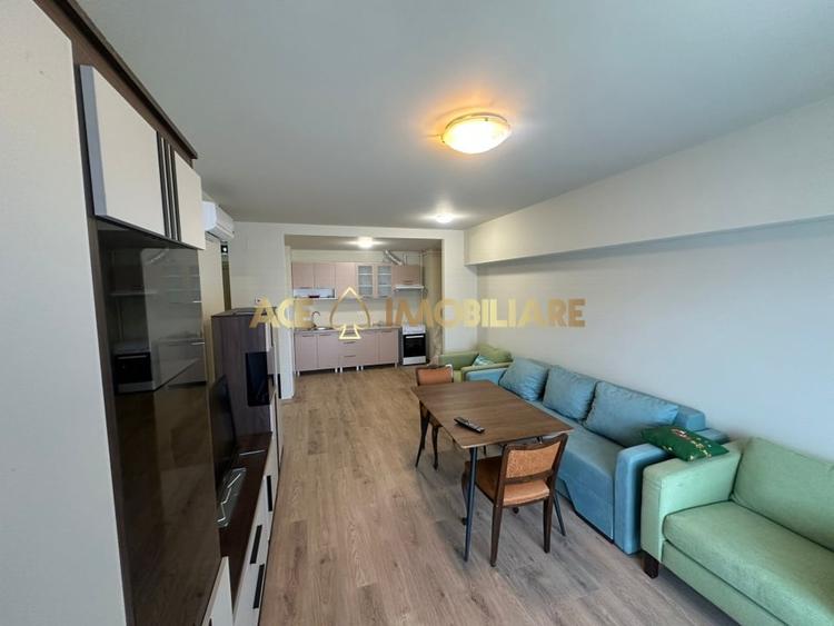Apartament cu 2 camere semidecomandat, mobilat în Ghencea