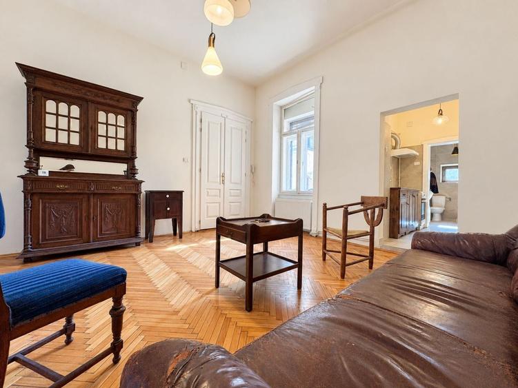 Apartament cu 2 camere semidecomandat în Sinaia