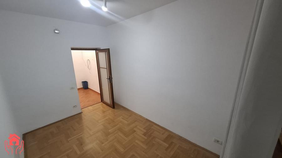 Apartament cu 6 camere semidecomandat, mobilat în Gara de Nord