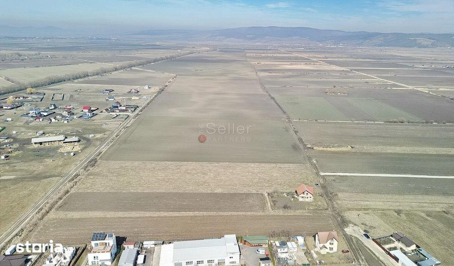 Teren de 14200 mp, în Bod