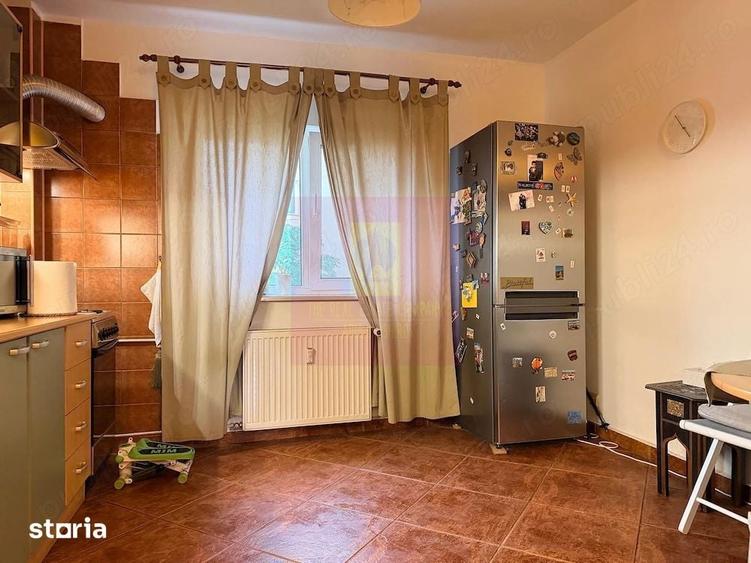 Apartament cu 3 camere decomandat în Nerva Traian