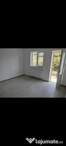 Casă cu 3 camere în Vișani