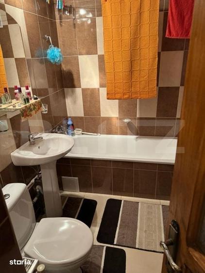 Apartament cu 3 camere decomandat în Șcheia