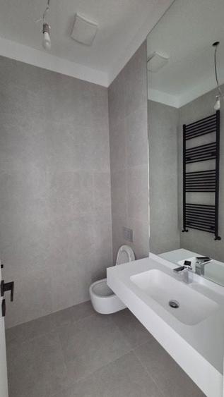 Apartament cu 4 camere decomandat în 13 Septembrie