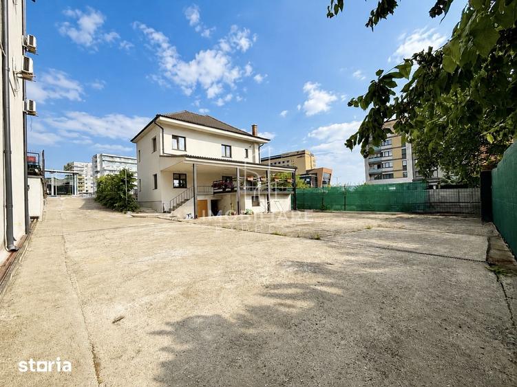 Casă cu 6 camere cu Teren 420 Mp în Bună Ziua