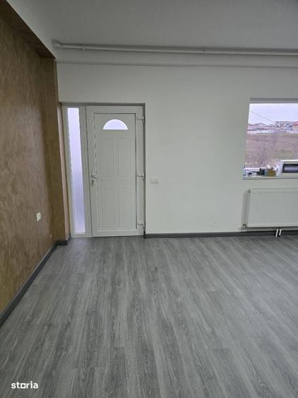 Casă cu 4 camere în Ovidiu
