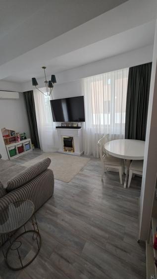 Apartament cu 2 camere decomandat în Central