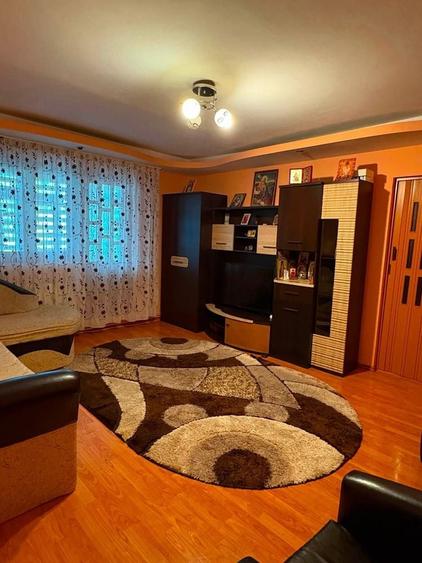 Apartament cu 2 camere în 9 Mai