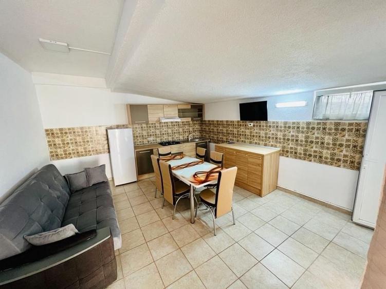 Apartament cu 2 camere nedecomandat în Central