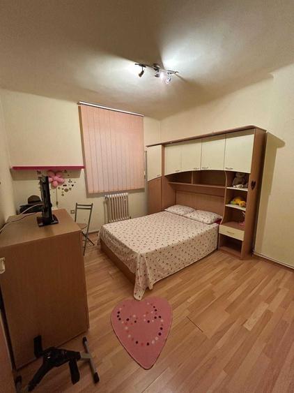 Inchiriez apartament in OM 50 m2 parter inalt - 1