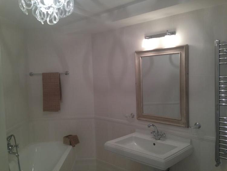 Apartament cu 5 camere decomandat în Herăstrău