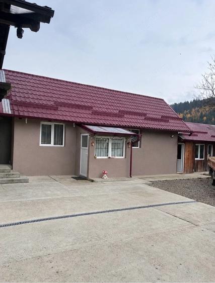 Casă cu Teren 700 Mp în Central