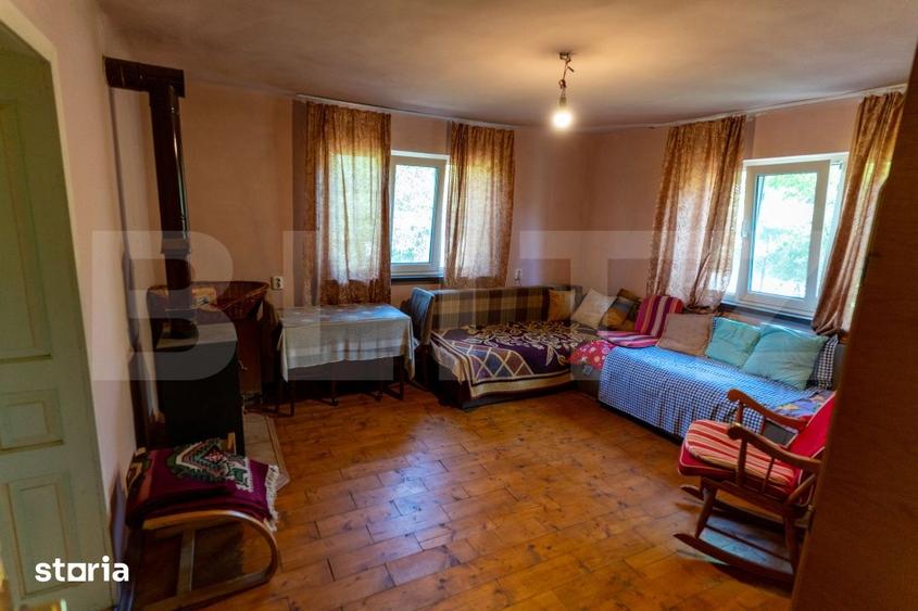 Casă cu 3 camere cu Teren 4000 Mp în Brănișca