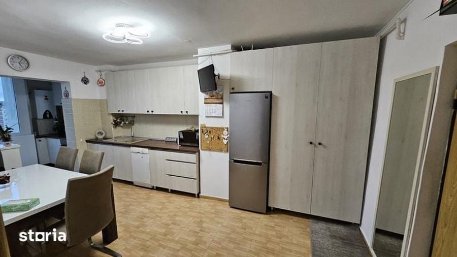 Inchiriez apartament 2 camere Racadau - 2