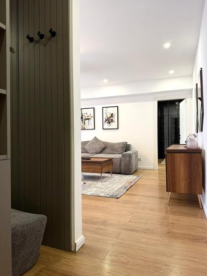 Apartament cu 2 camere semidecomandat în Victoriei