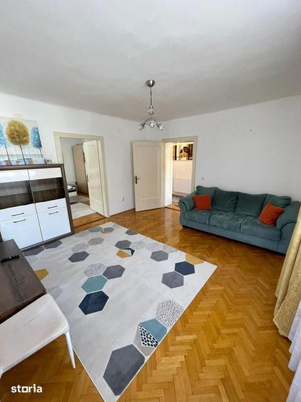 Apartament cu 2 camere decomandat în Centrul Istoric
