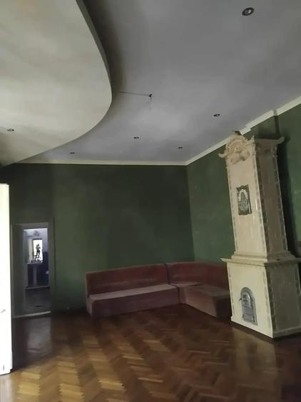 Casă cu 6 camere cu Teren 298 Mp în Corabia