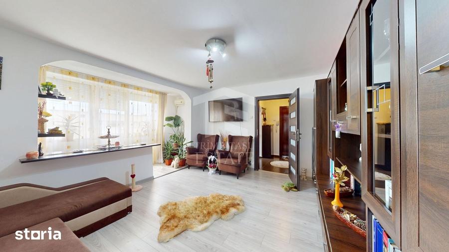Apartament cu 3 camere semidecomandat, mobilat în Centrul Civic