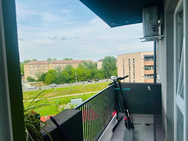 Apartament cu 2 camere decomandat, mobilat în Central