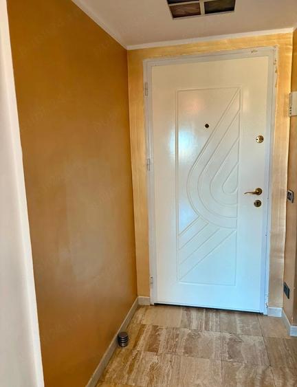 Apartament cu 3 camere semidecomandat în Nord