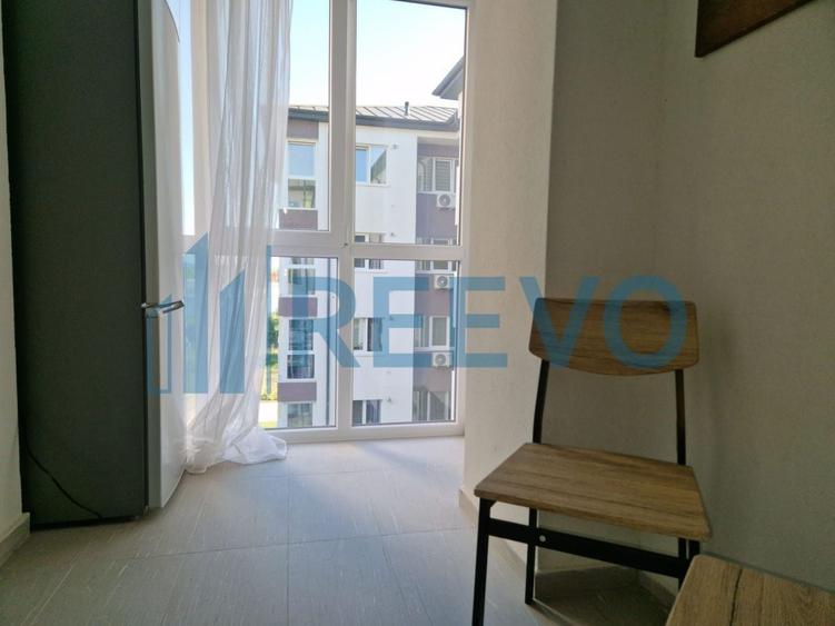 Apartament cu 2 camere semidecomandat, mobilat în Calea Moldovei