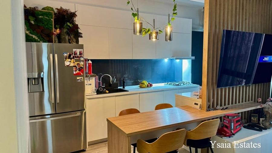 Apartament cu 3 camere decomandat, mobilat în Universitate