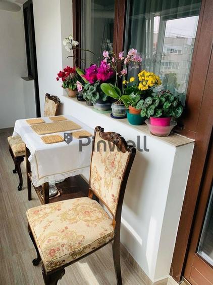 Apartament cu 3 camere decomandat, mobilat în Victoriei