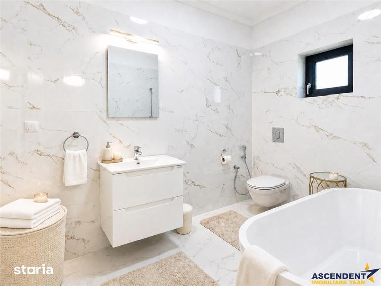 Casă cu 5 camere cu Teren 1250 Mp în Glăjărie