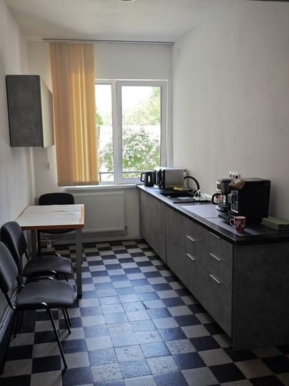 Casă cu 4 camere cu Teren 1000 Mp în Central