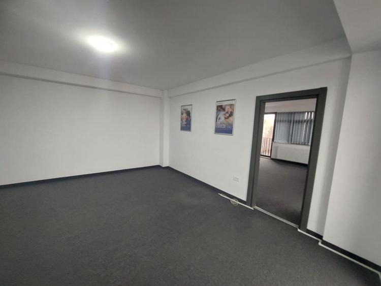 Birou, de 80 mp, în Tomis Nord