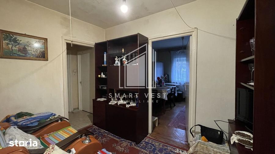 Apartament cu 4 camere semidecomandat în Micro 15