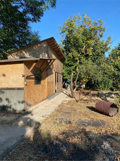 Casă cu 3 camere cu Teren 1600 Mp în Bujoreni