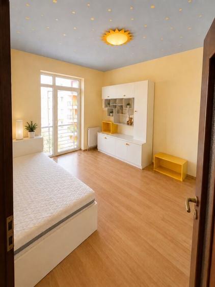 Apartament cu 3 camere decomandat în Ștrand