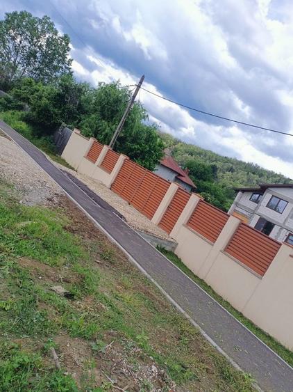 Casă cu 4 camere în Valea