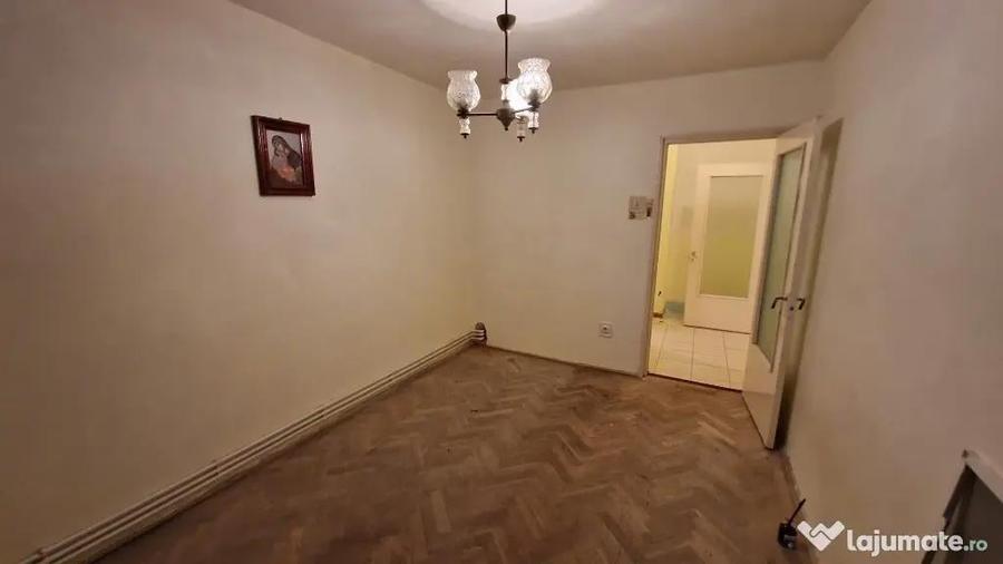 Apartament cu 2 camere semidecomandat în Viziru 1
