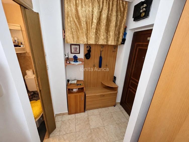 Garsoniera de vanzare, Bd. Nicolae Grigorescu 5 min de metrou, parcare inclusa, DIRECT PROPIETAR!