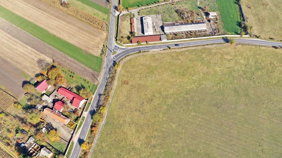Teren Construcții intravilan de 55700 mp, în Stupini