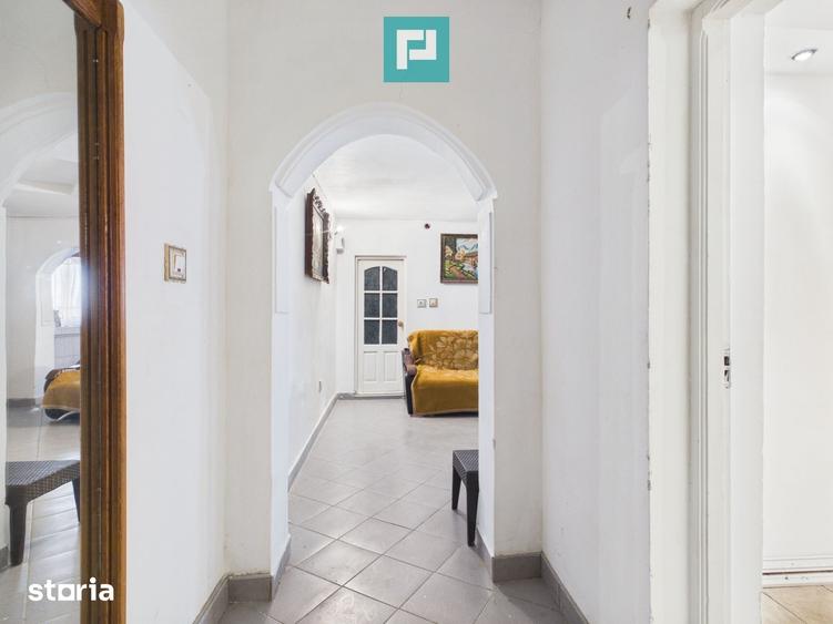 Apartament cu 3 camere în Bucovăț